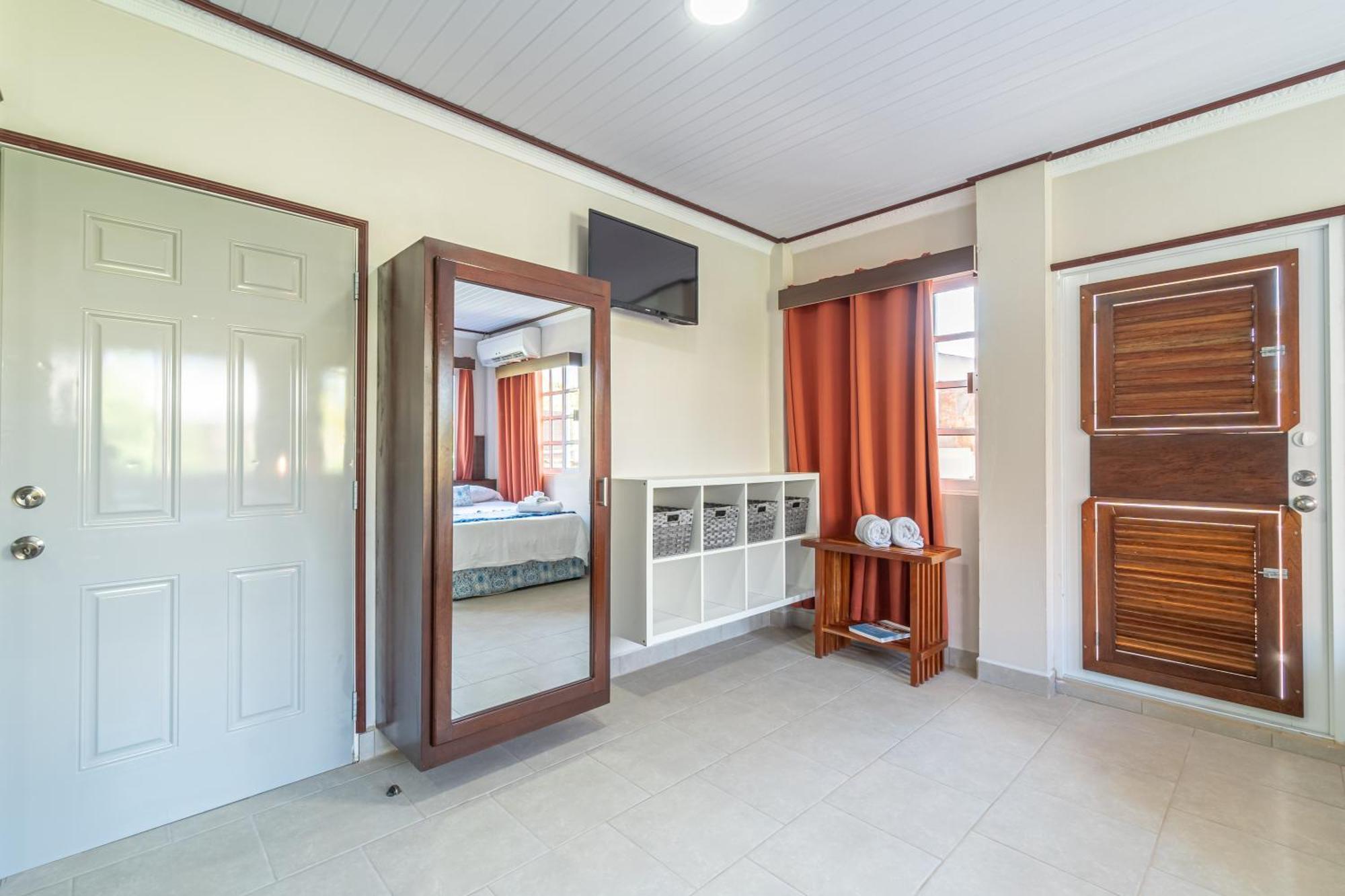 Island Magic Beach Resort Caye Caulker Exterior foto